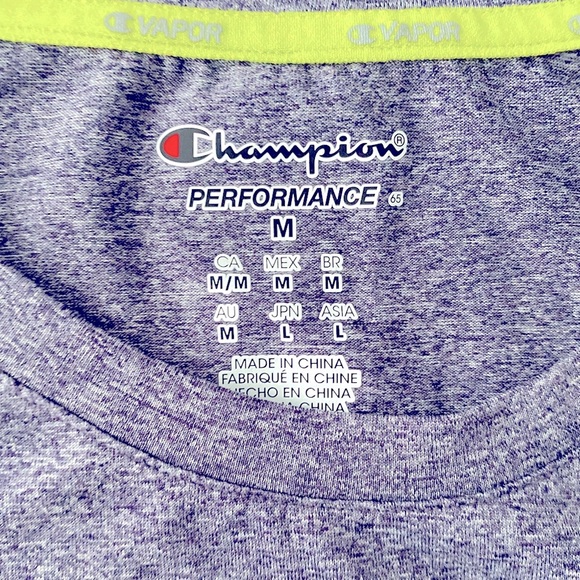 💜CHAMPION💜 T-Shirt in purple. Size medium. - Picture 6 of 8